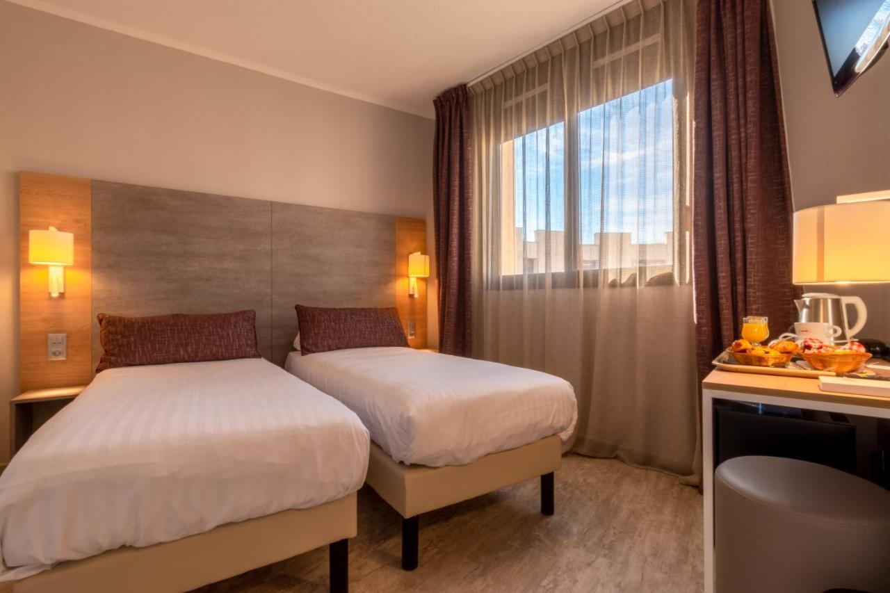 Hotel Bahia Villeneuve-Loubet Luaran gambar