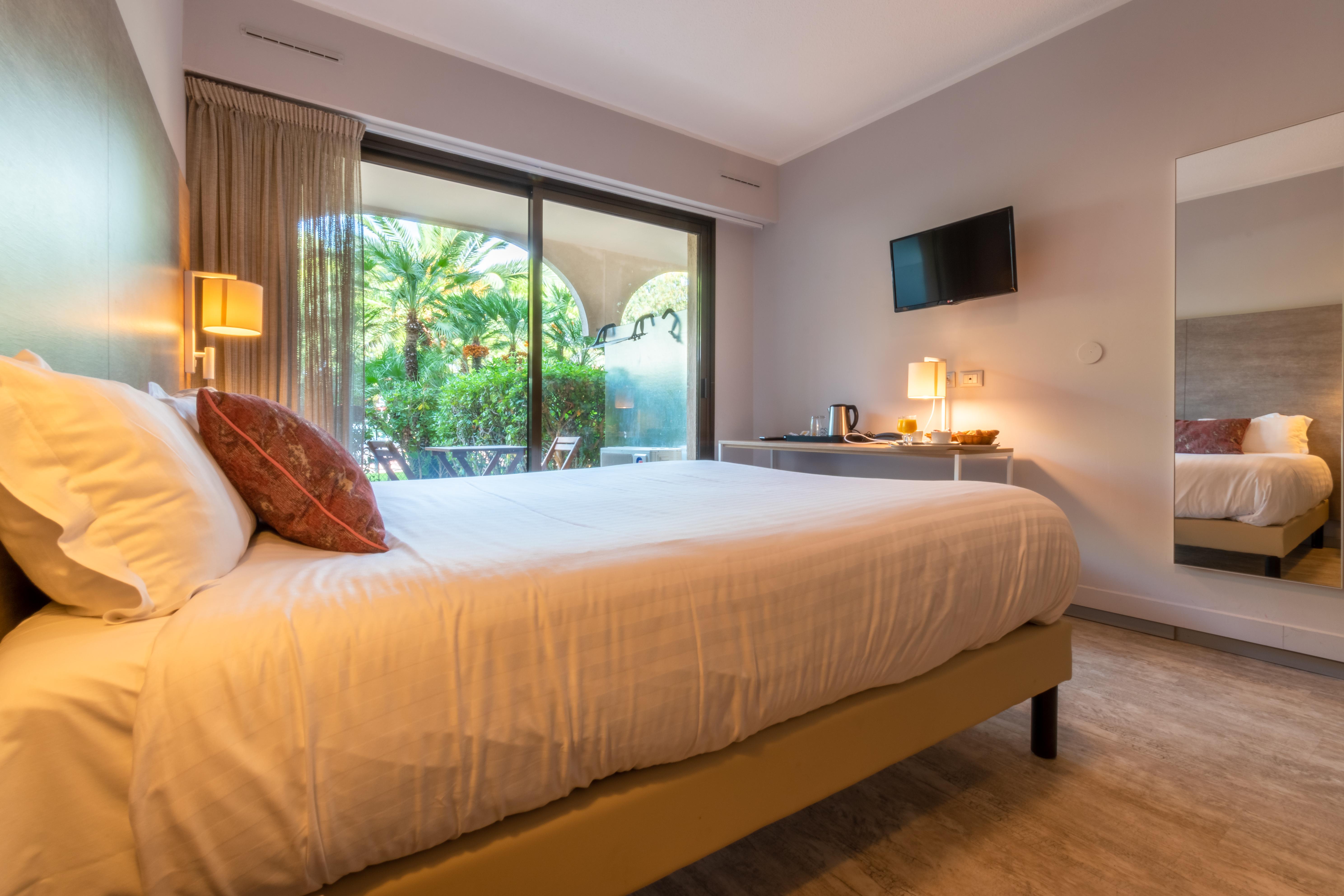 Hotel Bahia Villeneuve-Loubet Luaran gambar