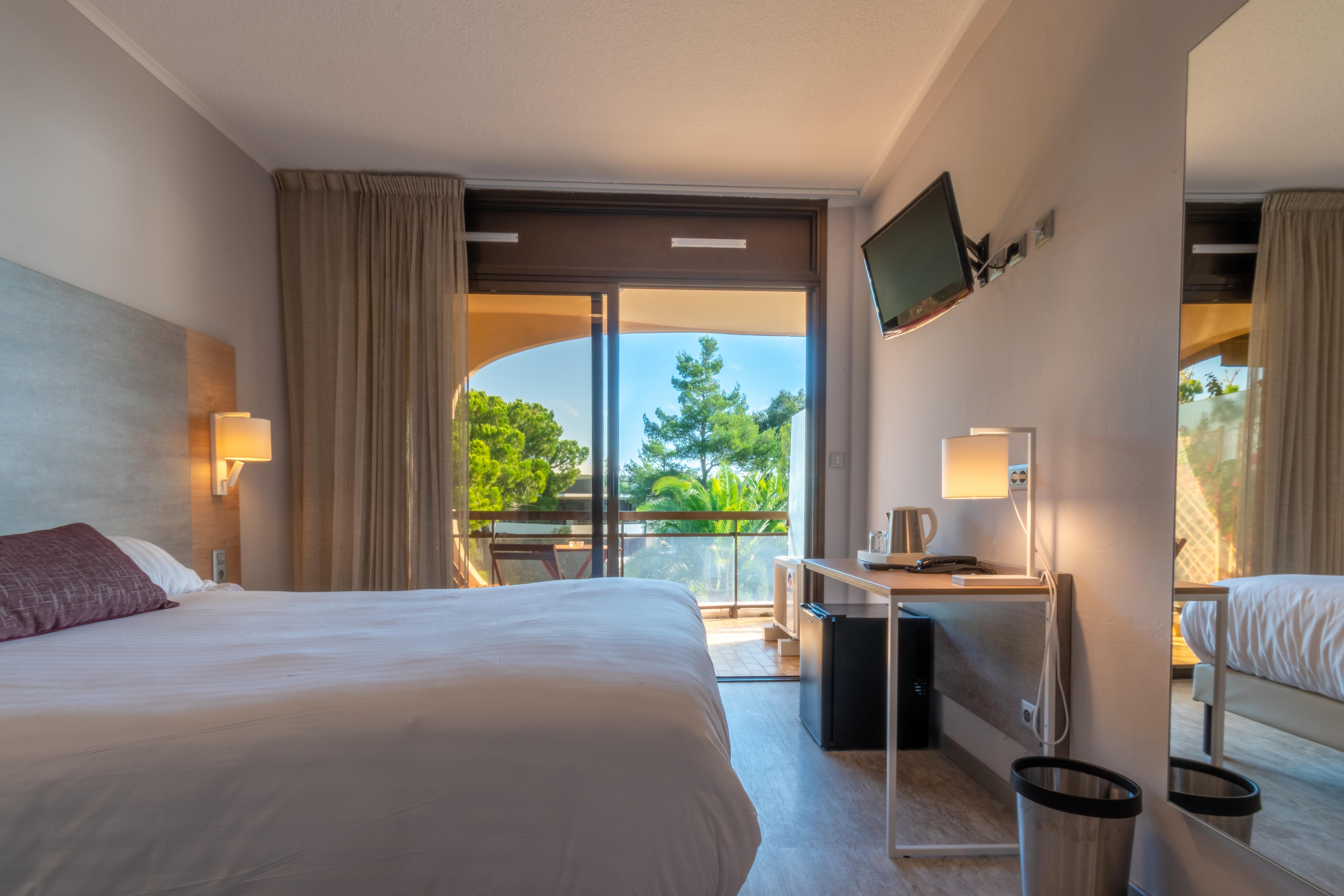Hotel Bahia Villeneuve-Loubet Luaran gambar