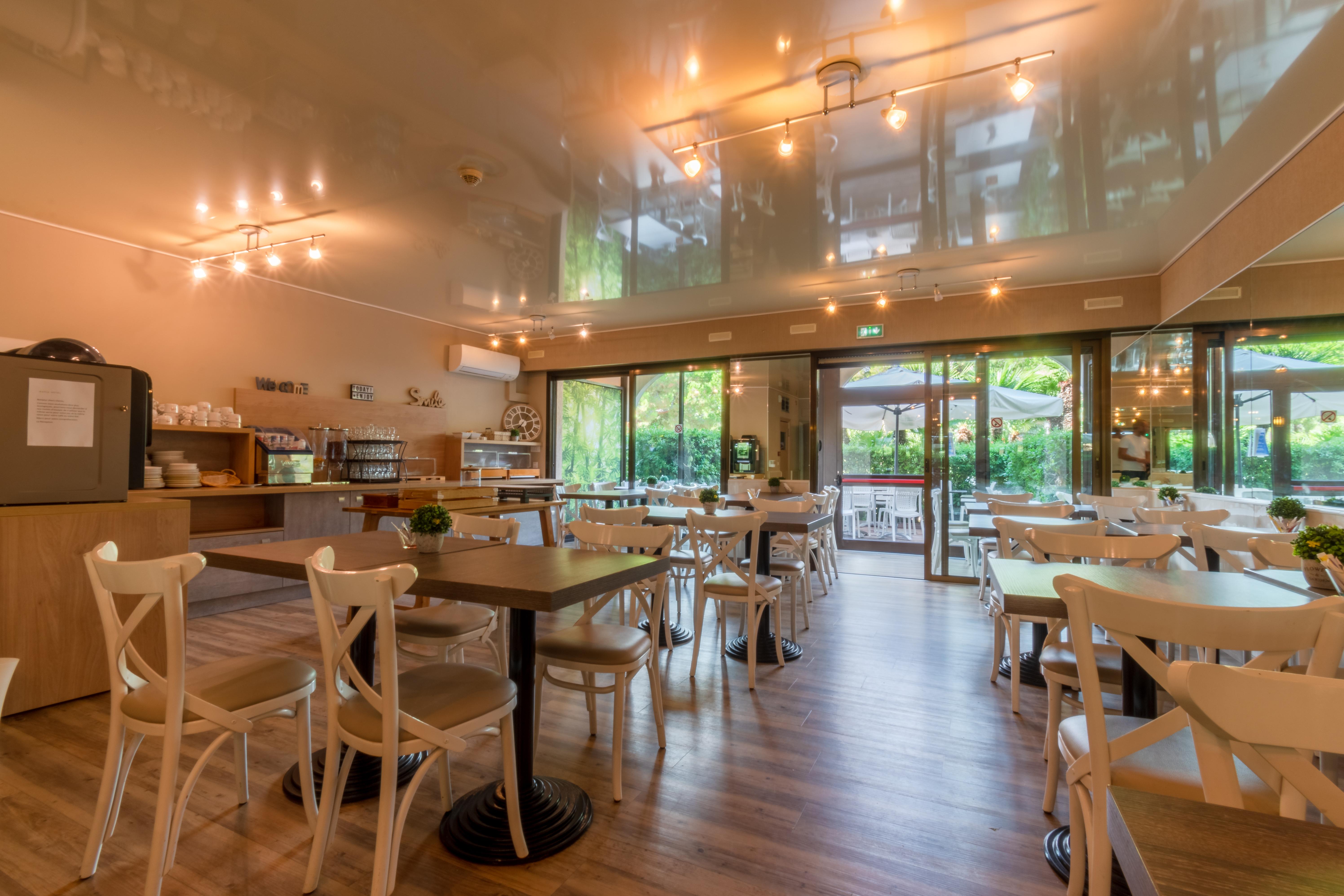 Hotel Bahia Villeneuve-Loubet Luaran gambar