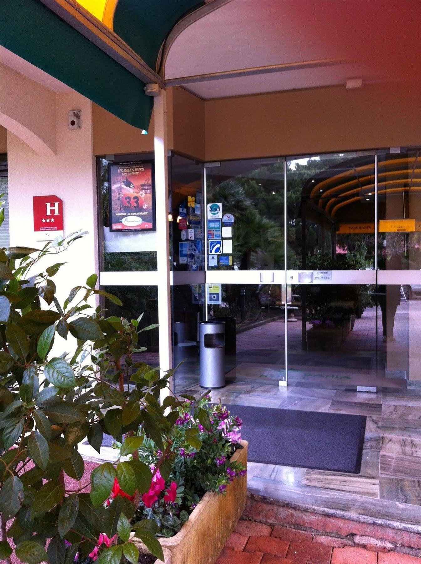Hotel Bahia Villeneuve-Loubet Luaran gambar