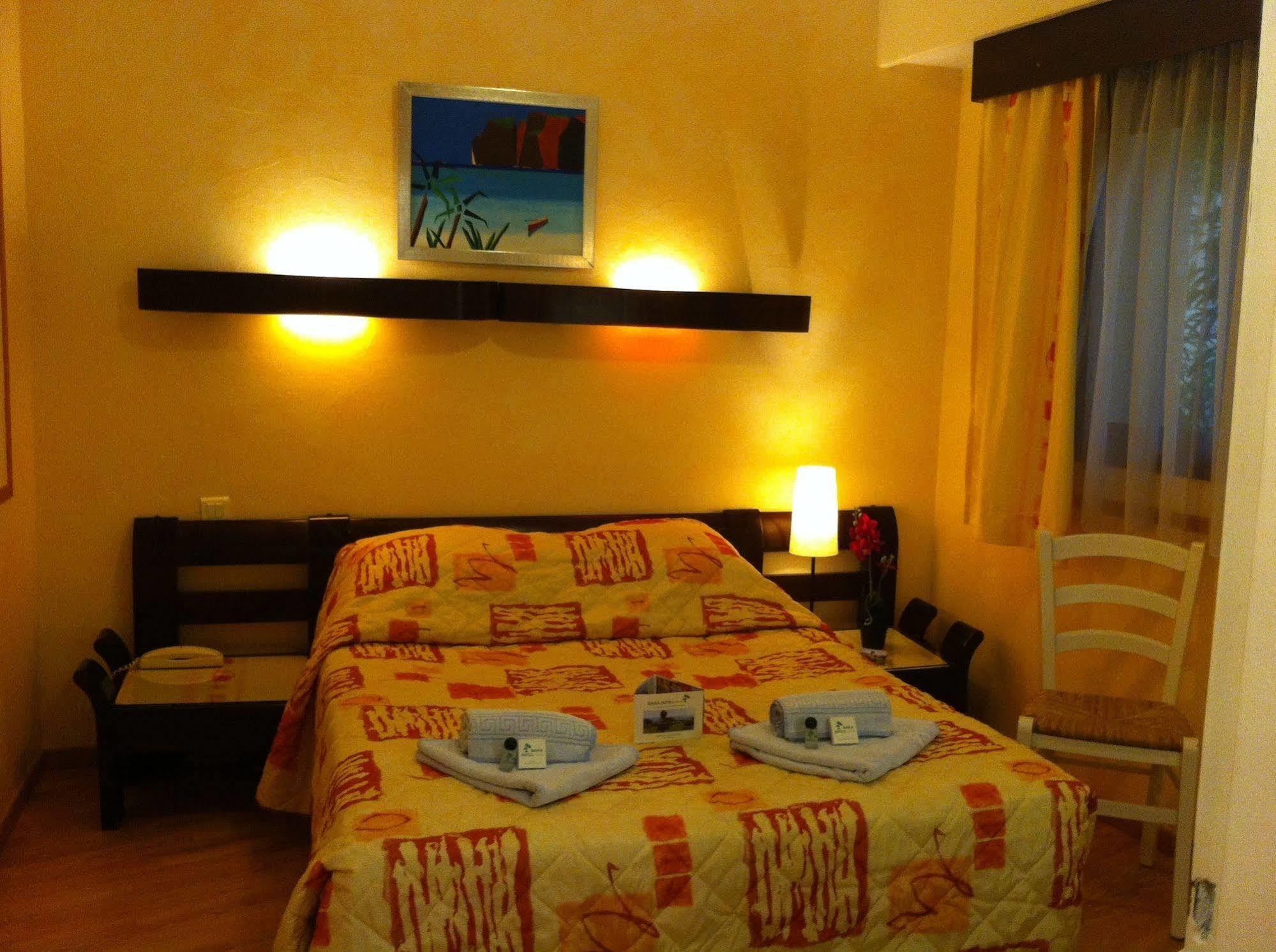 Hotel Bahia Villeneuve-Loubet Luaran gambar